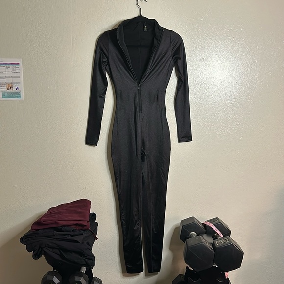 NWT SKIMS All in One Shine Mock Neck Long Sleeve Zip Front Catsuit - Picture 2 of 9